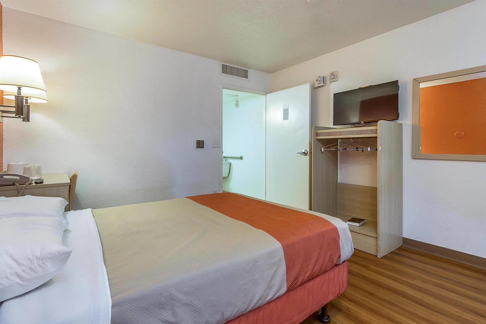 Motel 6-Phoenix, Az - North Bell Road Bagian luar foto