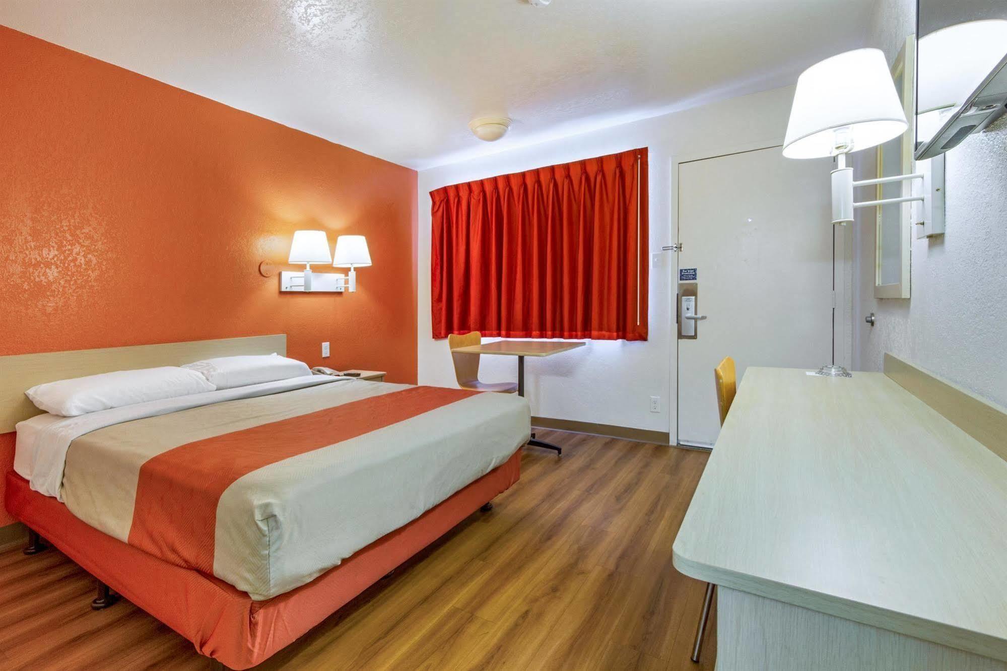 Motel 6-Phoenix, Az - North Bell Road Bagian luar foto